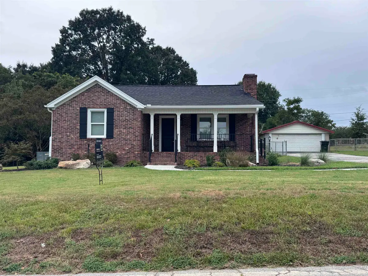 13 White Oak Road, Woodruff, SC 29388 - #1