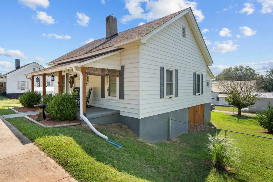 705 Forest Street, Jonesville, SC 29353 - #3