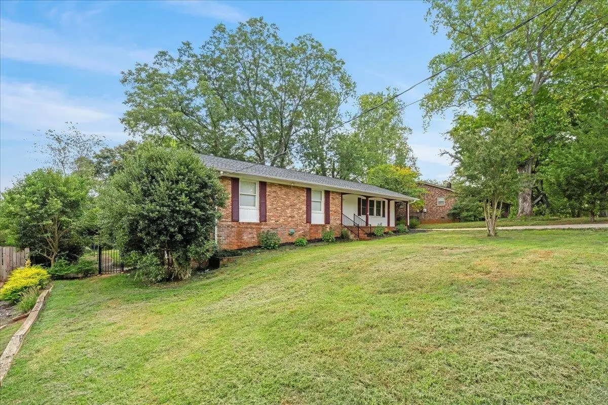 16 Starsdale Circle, Greenville, SC 29609 - #1