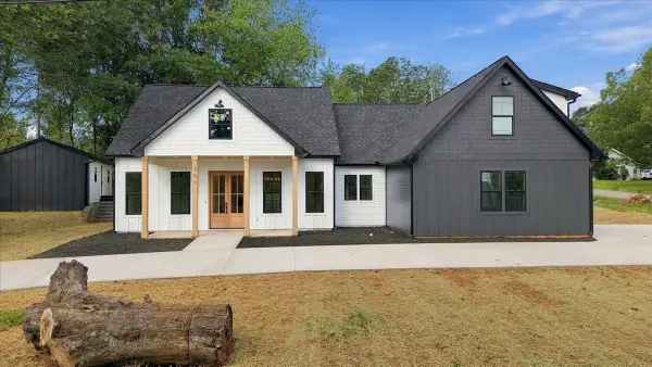 201 Maple Street, Lyman, SC 29365-1517