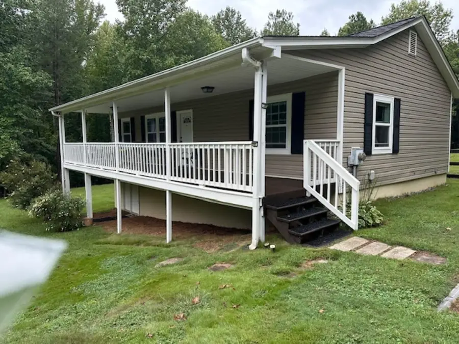 1095 E Prince Road, Landrum, SC 29356 - #2