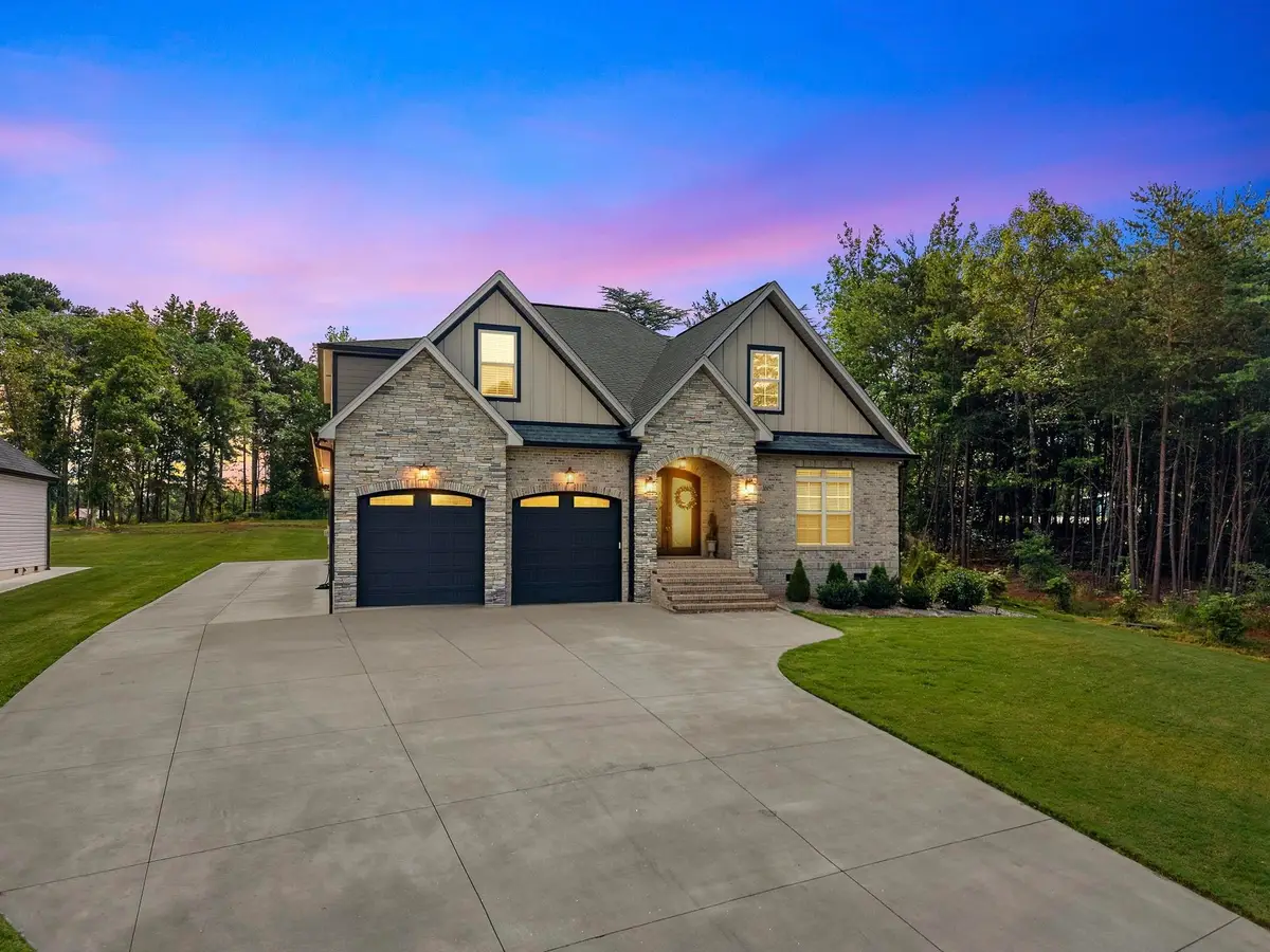 1687 Dickson Rd, Inman, SC 29349 - #1
