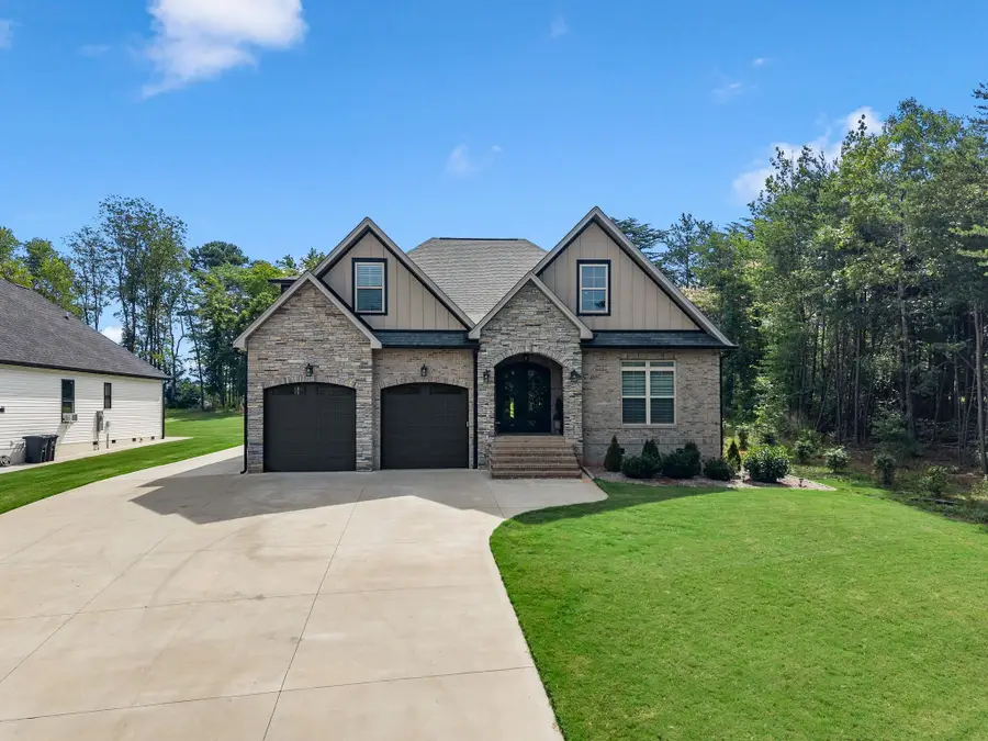 1687 Dickson Rd, Inman, SC 29349 - #3