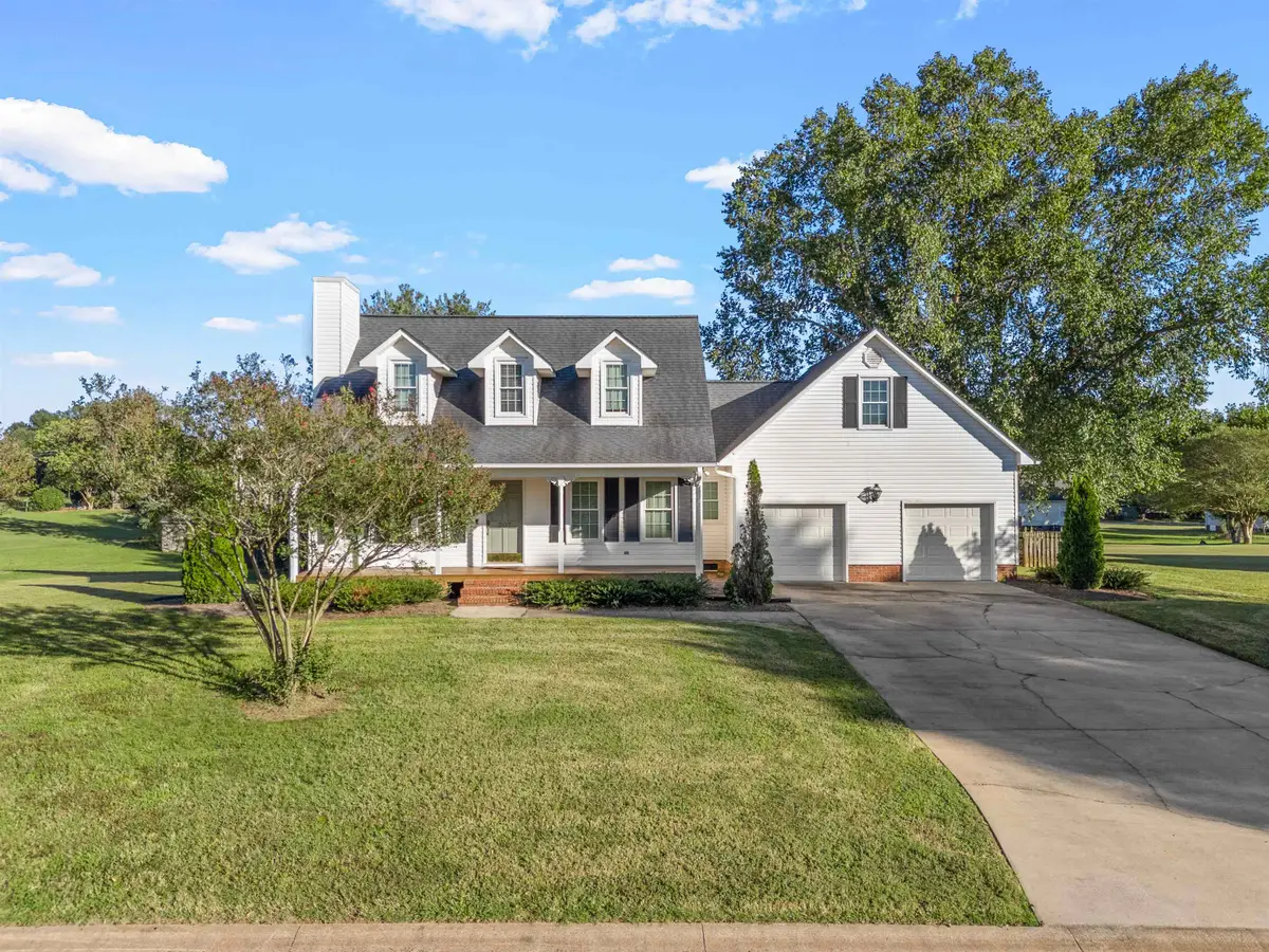 207 SW Fieldsedge Dr, Moore, SC 29369 - #1