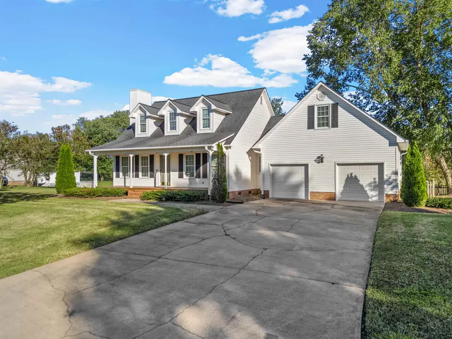 207 SW Fieldsedge Dr, Moore, SC 29369 - #2