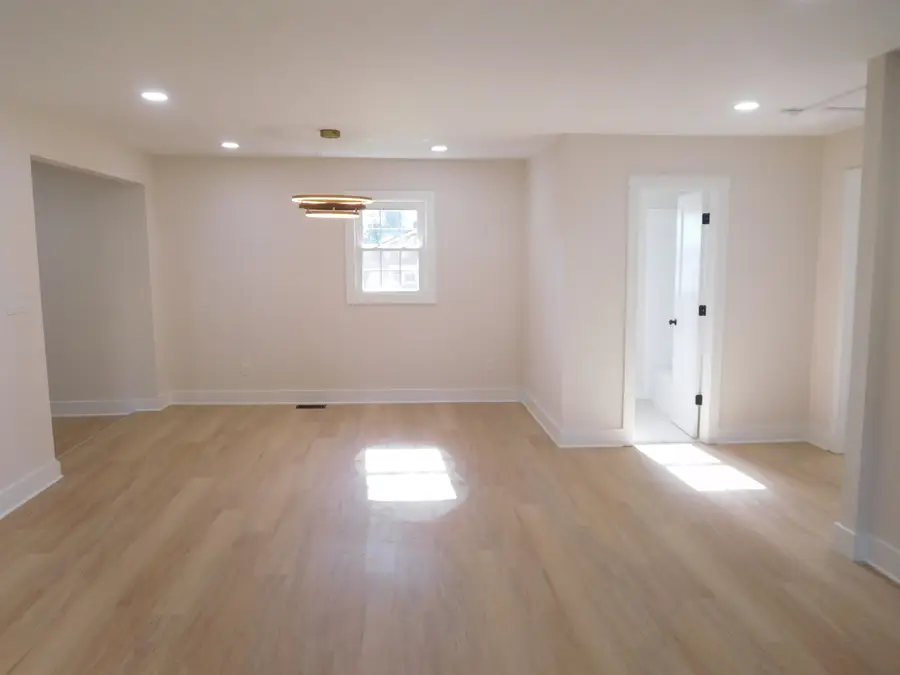 401 Thompson Street, Gaffney, SC 29340 - #3