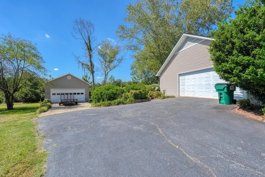 404 Cresthaven Drive, Boiling Springs, SC 29316 - #3