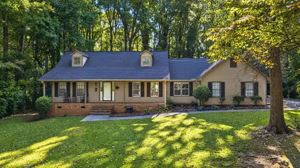 160 Chestnut Lake Drive, Inman, SC 29349