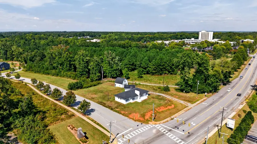 1586 Skylyn Drive, Spartanburg, SC 29307 - #3