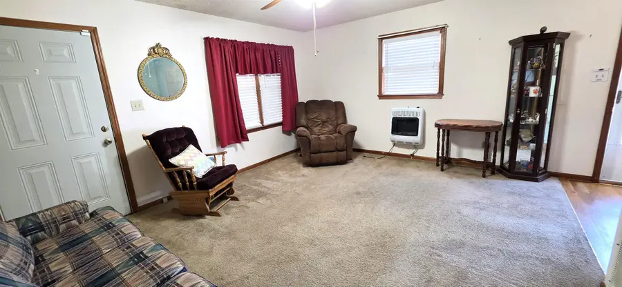 106 Rushmore Dr., Inman, SC 29349 - #3