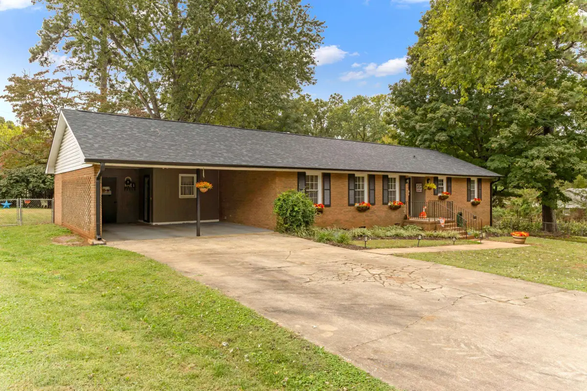 418 Wedgewood Drive, Boiling Springs, SC 29316 - #1