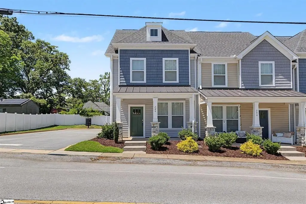 284 E Hayne Street, Woodruff, SC 29388 - #1