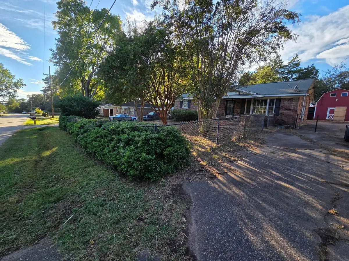 208 Skyline Road, Greer, SC 29651 - #1
