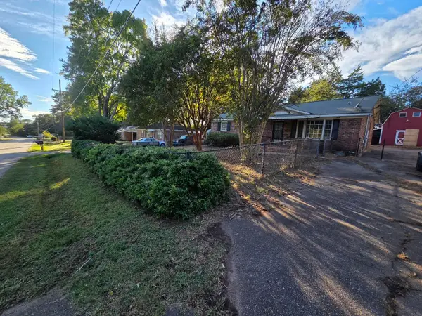 208 Skyline Road, Greer, SC 29651