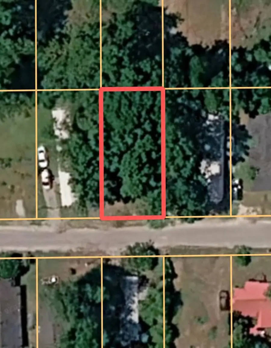 916 Salters Street, Lake City, SC 29560 - #2