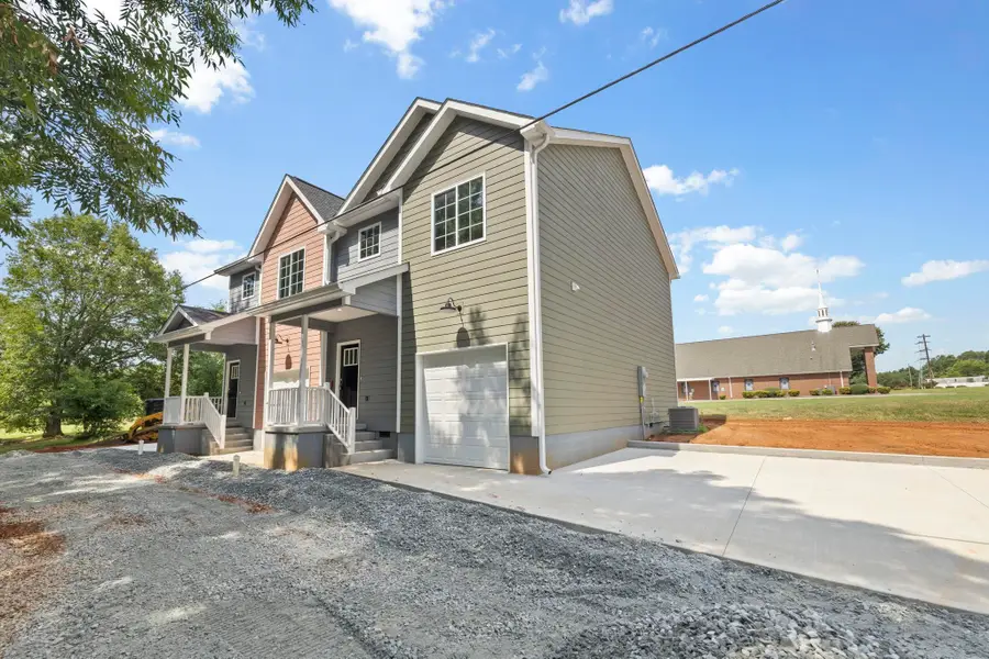 593 Fairfield St, Chesnee, SC 29323 - #2