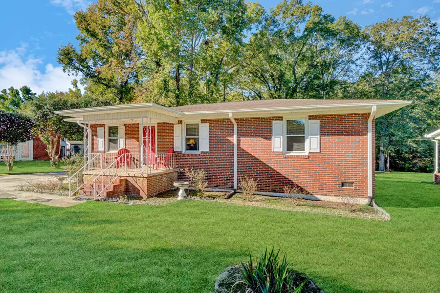 446 Meadowbrook Avenue, Woodruff, SC 29388 - #2