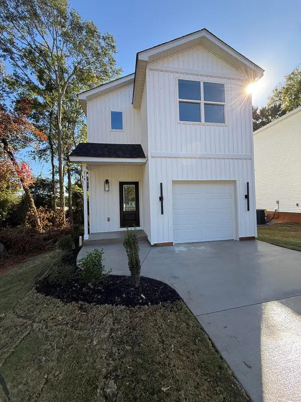 214 Wilson St, Greer, SC 29561