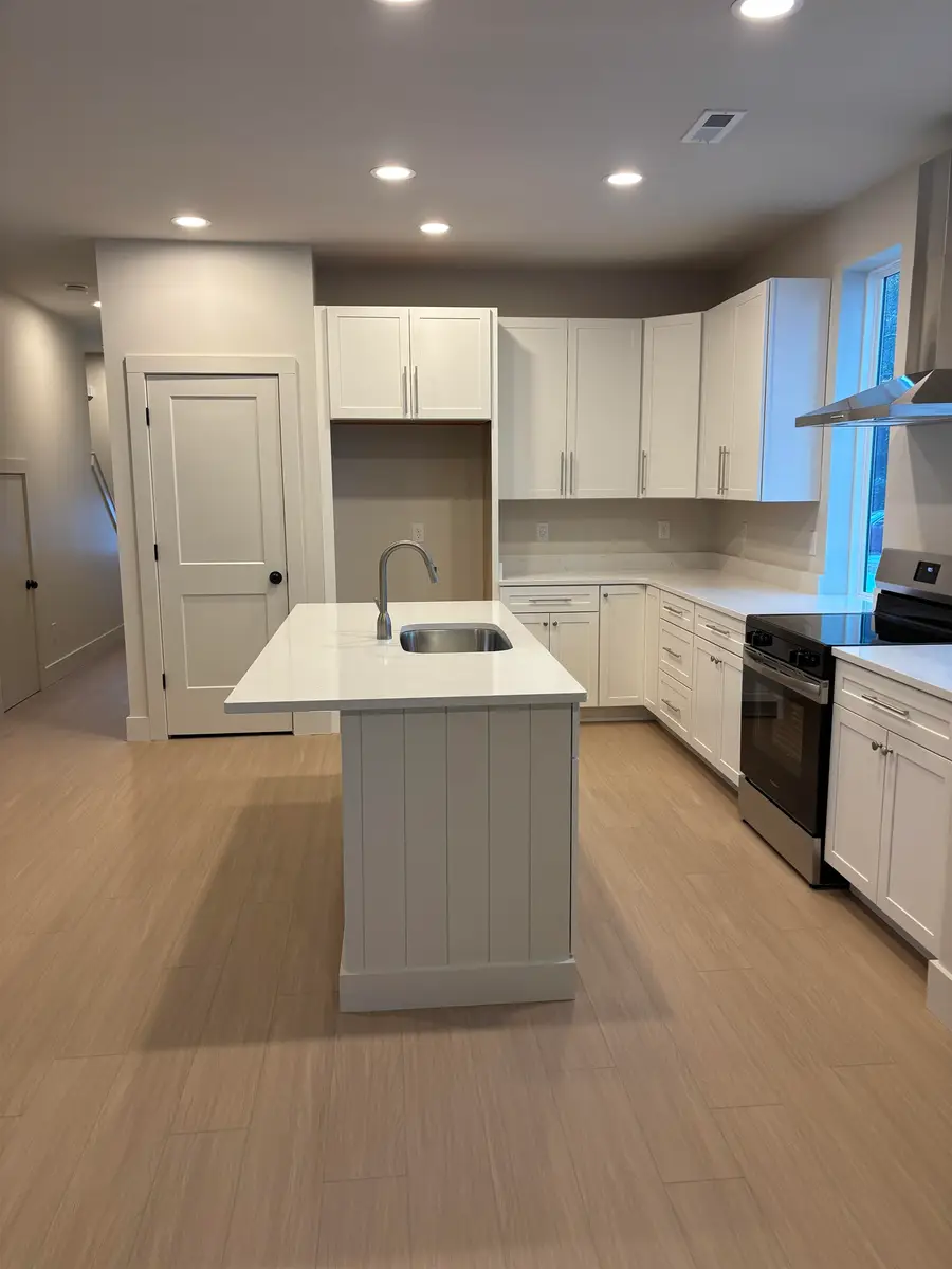 214 Wilson St, Greer, SC 29561 - #2