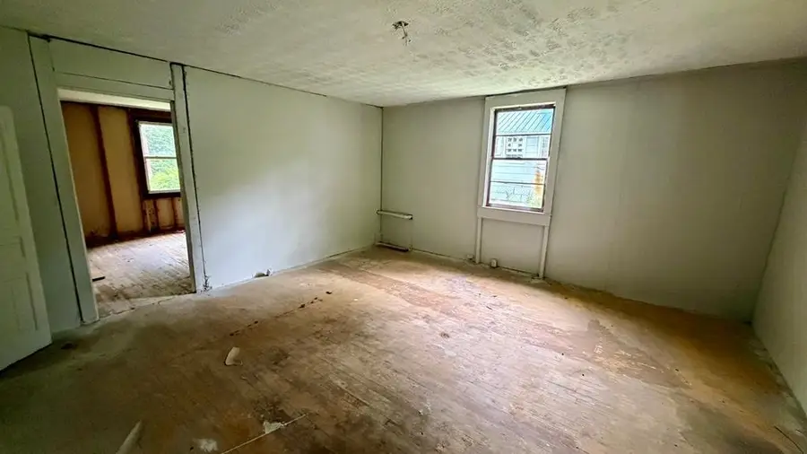 310 Elm Street, Gaffney, SC 29340 - #3