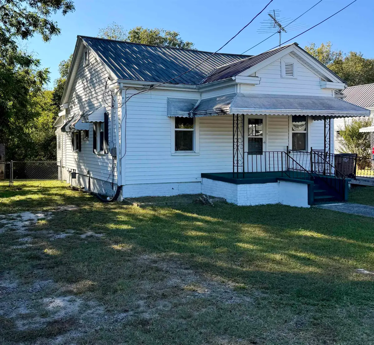 550 Leaman Avenue, Whitmire, SC 29178 - #1