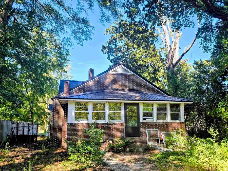 105 Powe Street, Cheraw, SC 29520 - #2