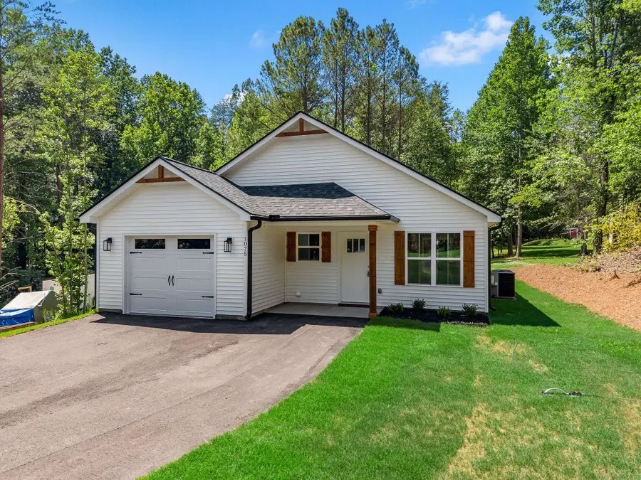 182 Hillcrest Avenue, Landrum, SC 29356 - #2