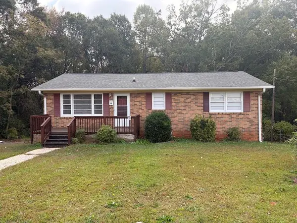 208 Chandler Dr, Gaffney, SC 29340-3904