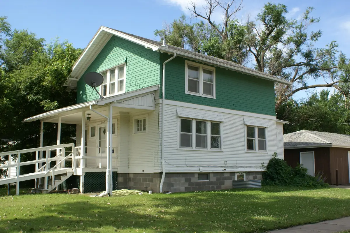1502 S Grant Street, Aberdeen, SD 57401 - #1