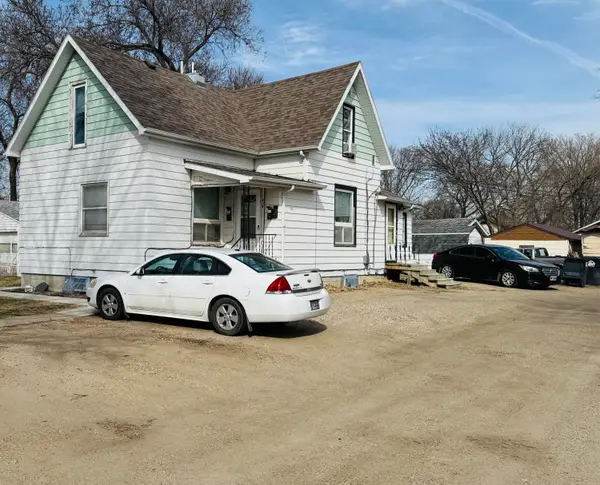 909 S Lloyd Street, Aberdeen, SD 57401