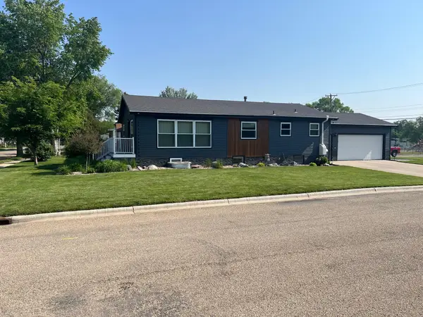 902 N Penn Street, Aberdeen, SD 57401