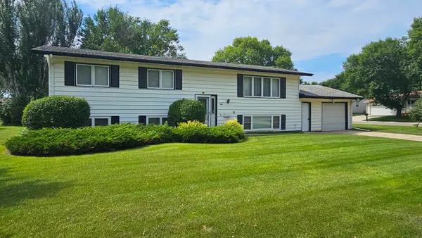 8 S Weber Street, Aberdeen, SD 57401