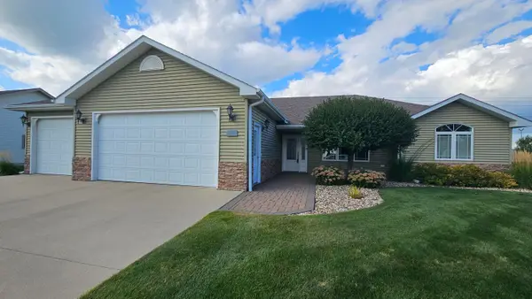 1220 Nicklaus Drive, Aberdeen, SD 57401