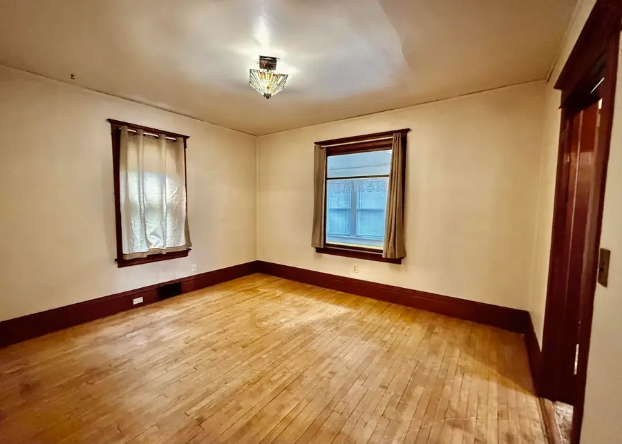 201 SW 8th Avenue, Aberdeen, SD 57401 - #3