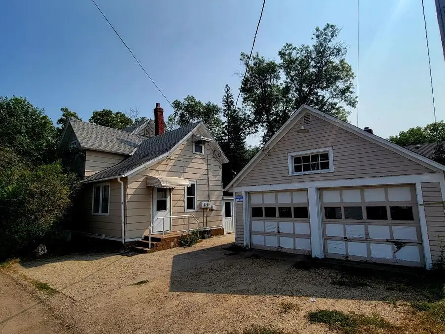 614 S 1st Street, Aberdeen, SD 57401 - #2