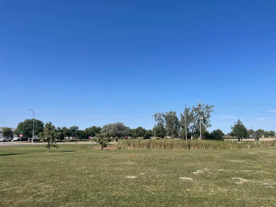 1510 Nicklaus Drive, Aberdeen, SD 57401 - #3