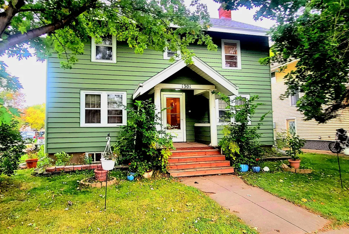 1301 S 1st Street, Aberdeen, SD 57401 - #1