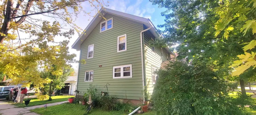 1301 S 1st Street, Aberdeen, SD 57401 - #3