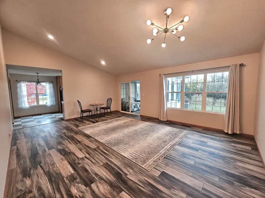 1204 Willow Drive, Aberdeen, SD 57401 - #3