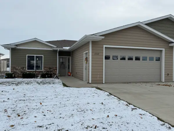 1702 Miller Lane, Aberdeen, SD 57401