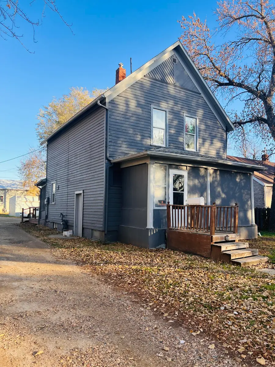1533 S Grant Street, Aberdeen, SD 57401 - #3