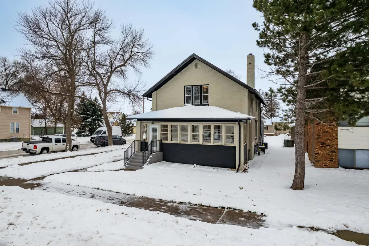 601 N 1st Street, Aberdeen, SD 57401 - #1