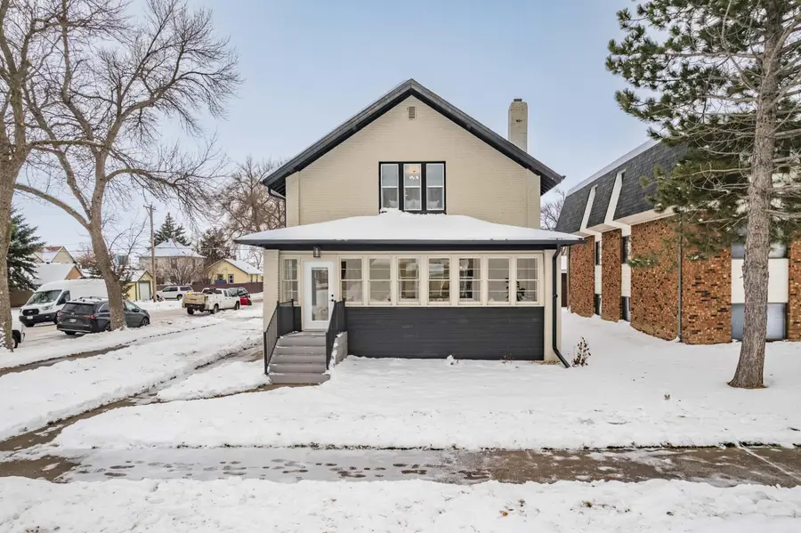 601 N 1st Street, Aberdeen, SD 57401 - #3