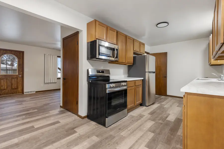 1726 SW 9th Avenue, Aberdeen, SD 57401 - #2