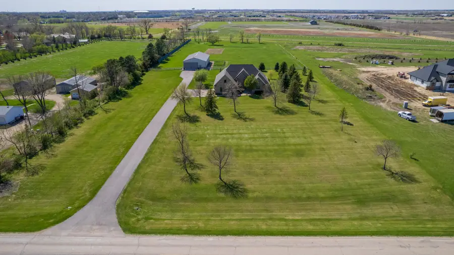 2955 N Roosevelt Street, Aberdeen, SD 57401 - #3