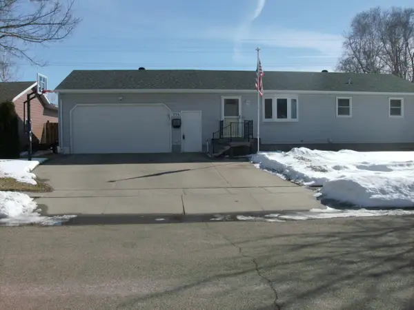 1114 Northview Lane, Aberdeen, SD 57401