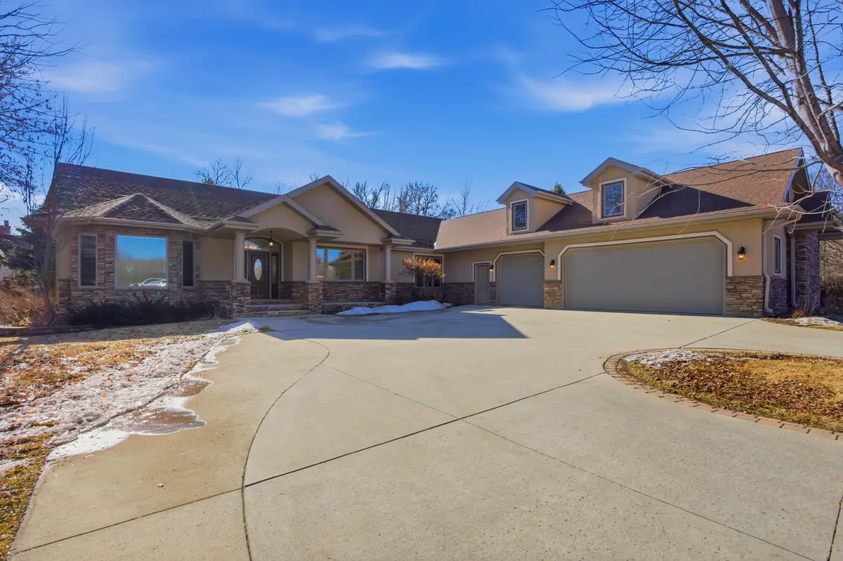 6 Lilac Lane, Aberdeen, SD 57401 - #1