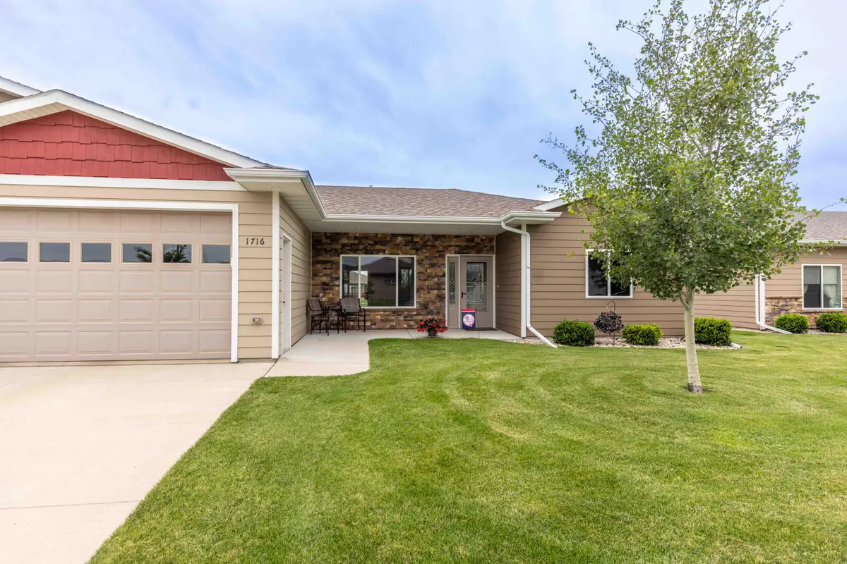 1716 Miller Lane, Aberdeen, SD 57401 - #1