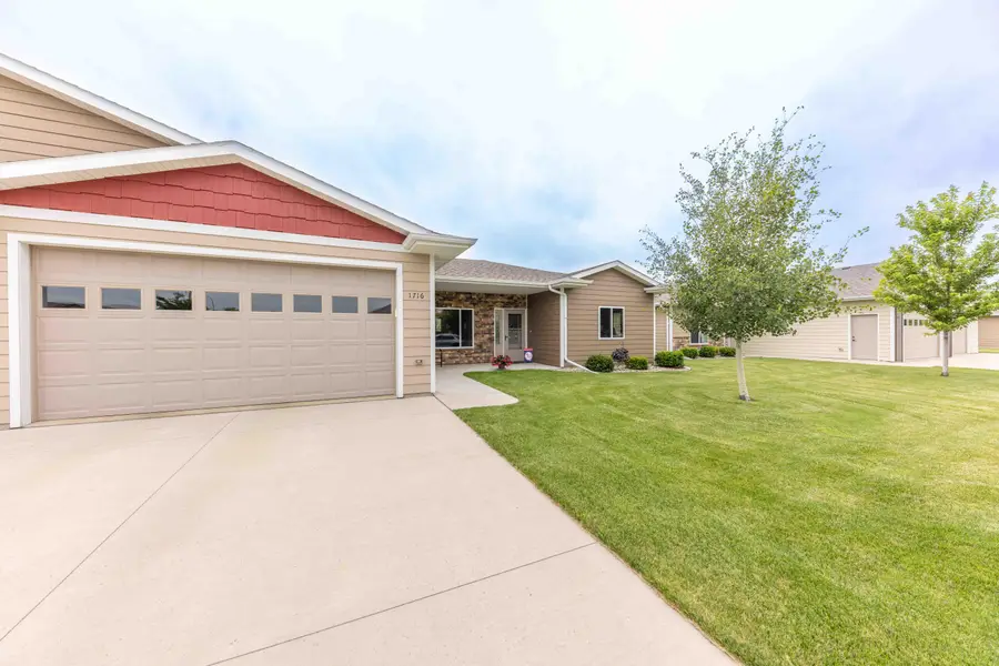 1716 Miller Lane, Aberdeen, SD 57401 - #2