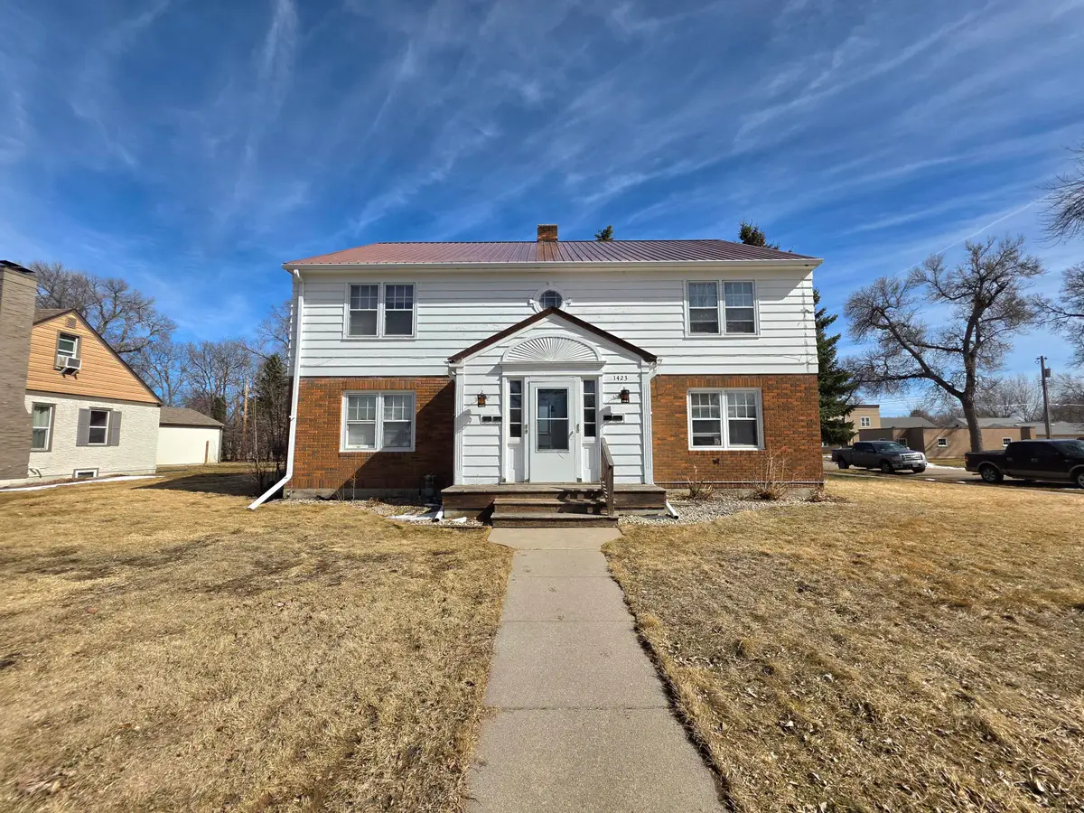 1423 S 1st Street, Aberdeen, SD 57401 - #1